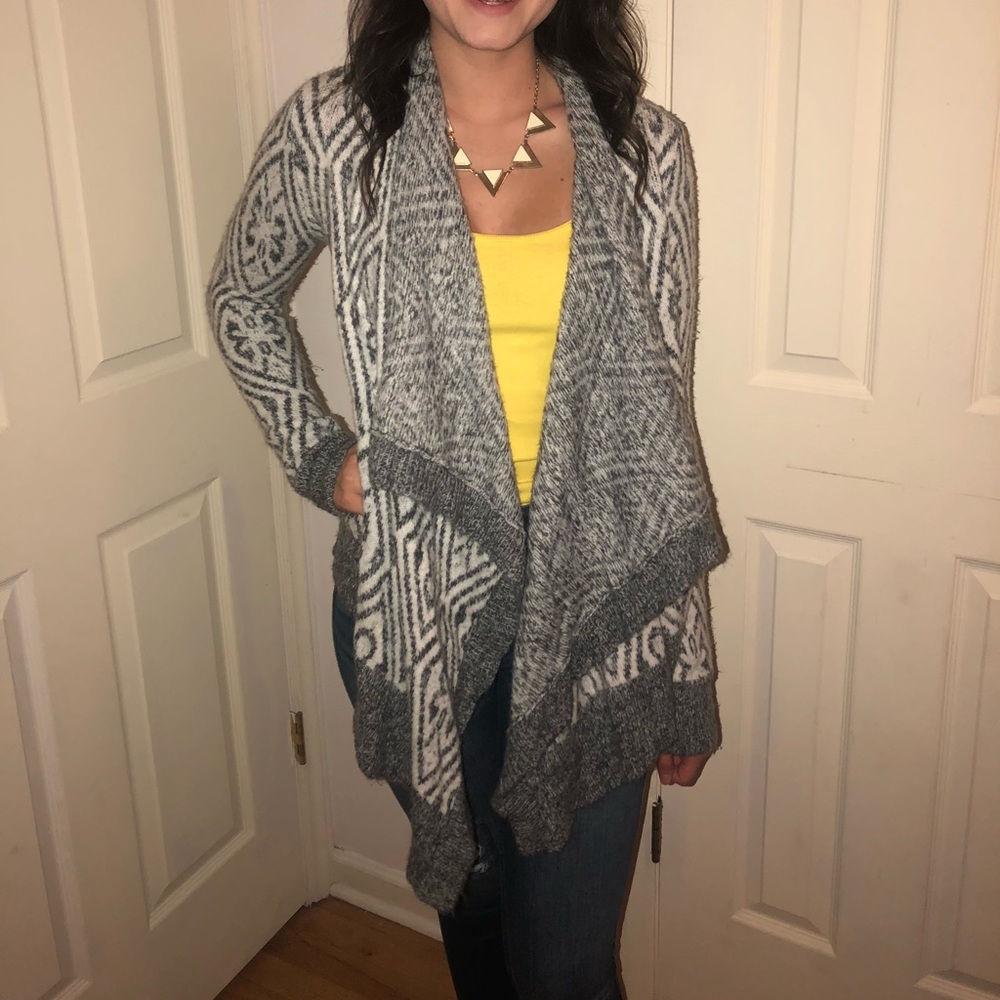 Cardigan with pattern